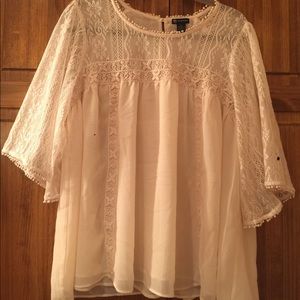Detailed Flowy Cream Top